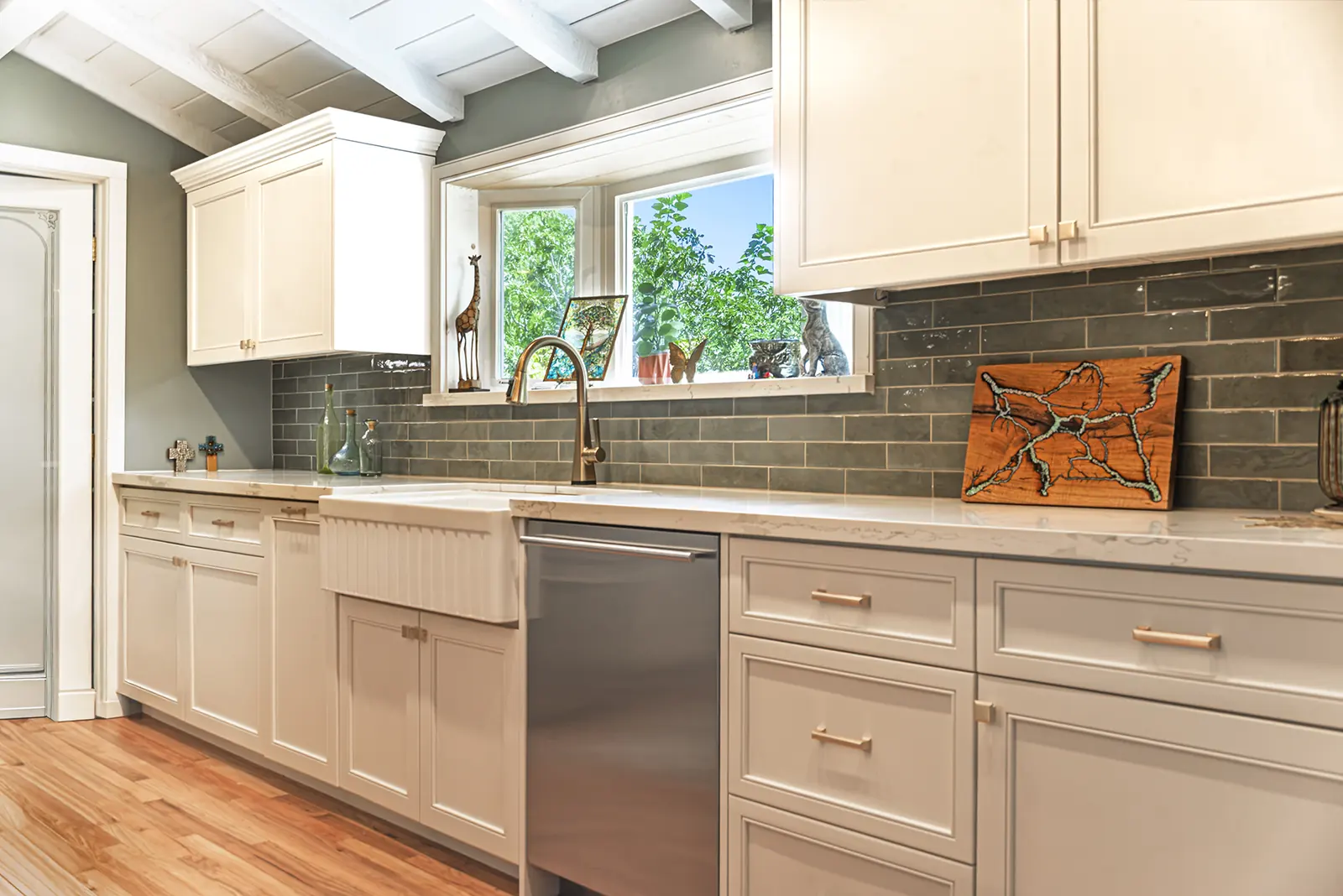 Clean-up zone planned for two people to work at once, The Heart of the Home, Refined Designs by Natalie