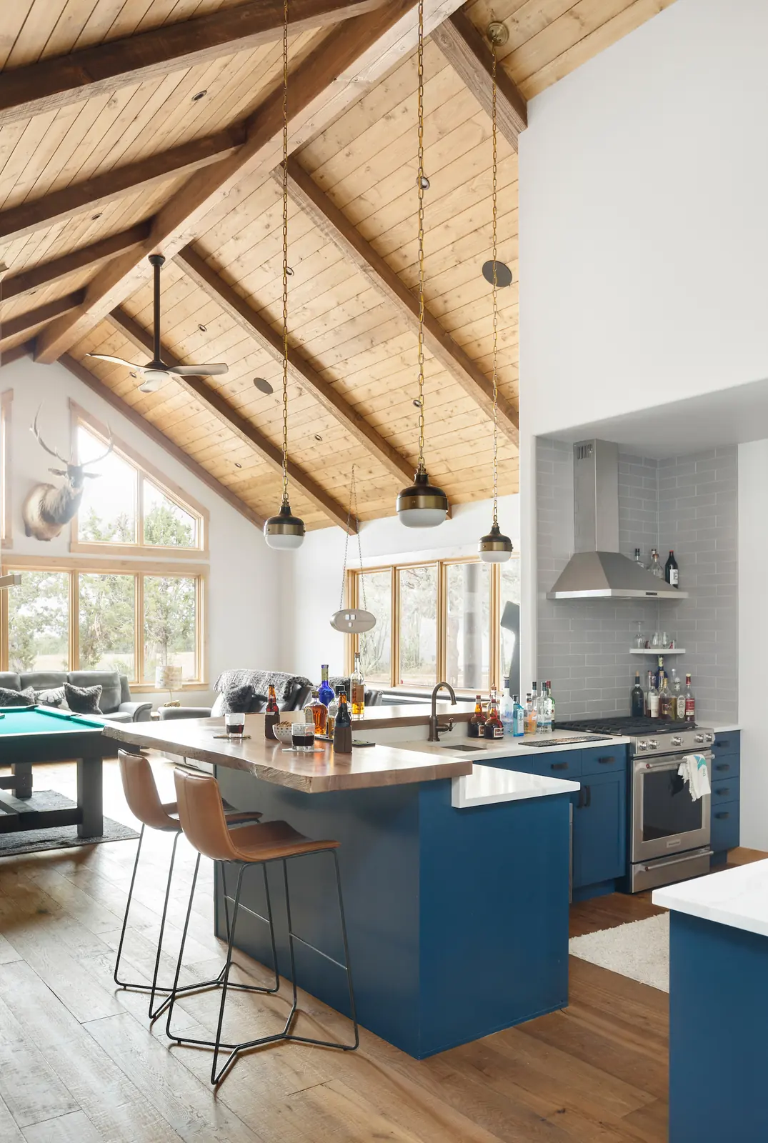 Island seating and range wall, Glorified Garage, Refined Designs by Natalie