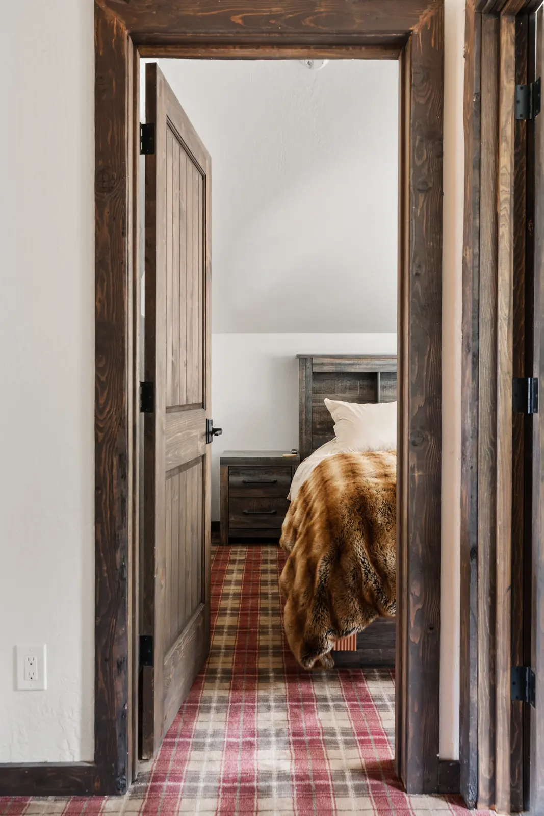 Loft overlooking the main living space, Daybreak at Ponderosa, Refined Designs by Natalie