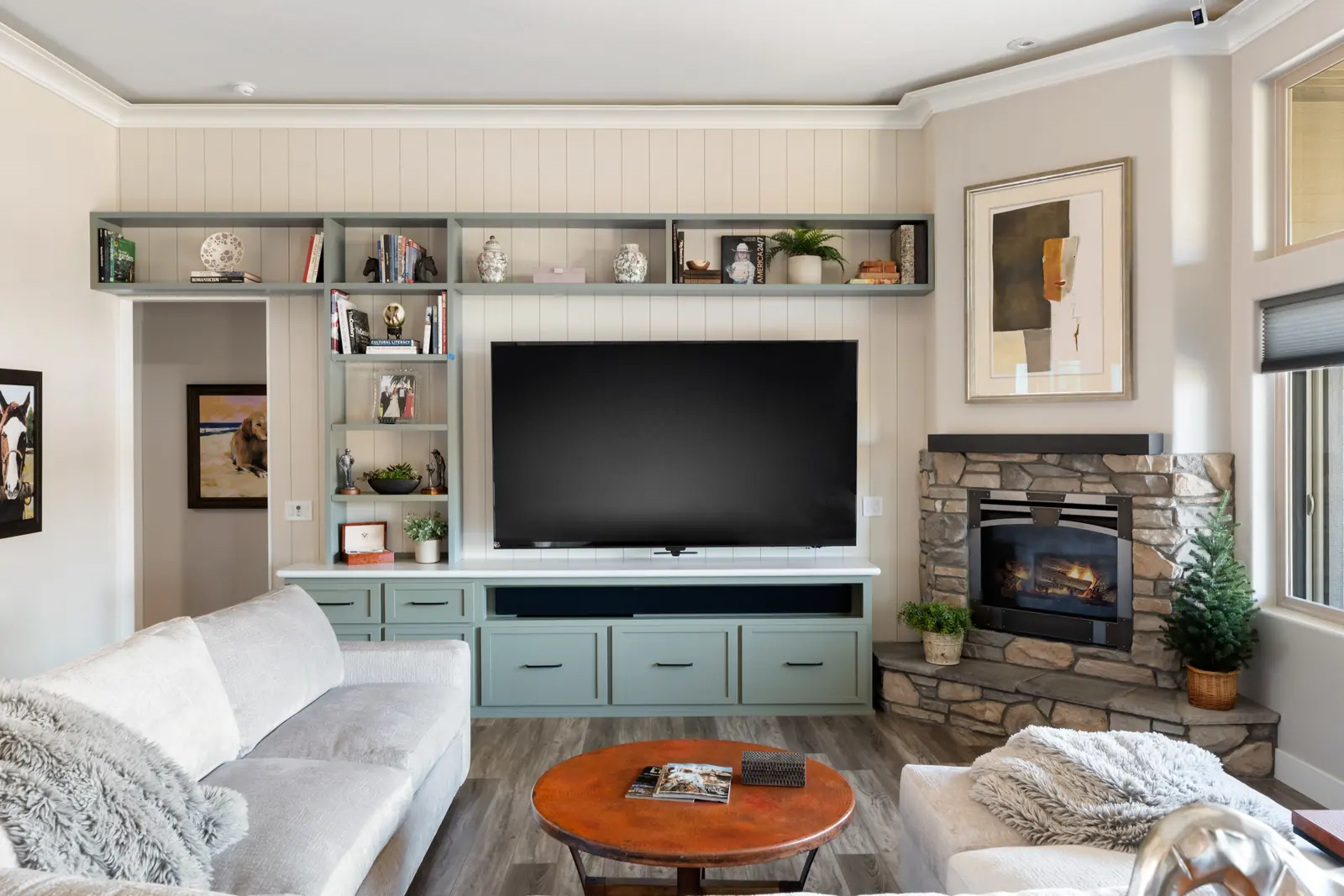 Living room detail showing crown molding with concealed uplighting, Layers of Romance, Refined Designs by Natalie